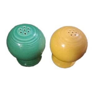 Vtg Fiesta Ware Salt/Pepper Shakers Yellow & Green Round Bulb Shape No Corks USA